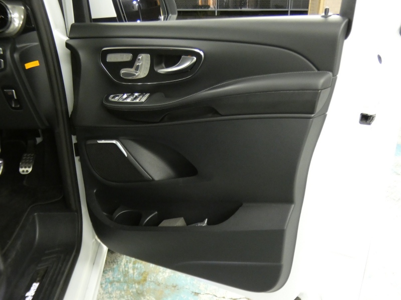 メルセデスベンツ Vクラス V220d ｴｸｽｸﾙｰｼﾌﾞ ﾛﾝｸﾞ ﾌﾟﾗﾁﾅｽｲｰﾄ ﾚｰﾀﾞｰｾｰﾌﾃｨPKG　後期 1ｵｰﾅｰ 受注生産 現行2,000ccE/G 全席ﾅｯﾊﾟﾚｻﾞｰ ｴｸｽｸﾙｰｼﾌﾞｼｰﾄ DINAMICAﾙｰﾌﾗｲﾅｰ ﾊﾟﾉﾗﾏSR MBUXﾅﾋﾞ Aｶｰﾌﾟﾚｲ 360ｶﾒﾗ AMGｴｱﾛ&19AW　新車保証継承可能