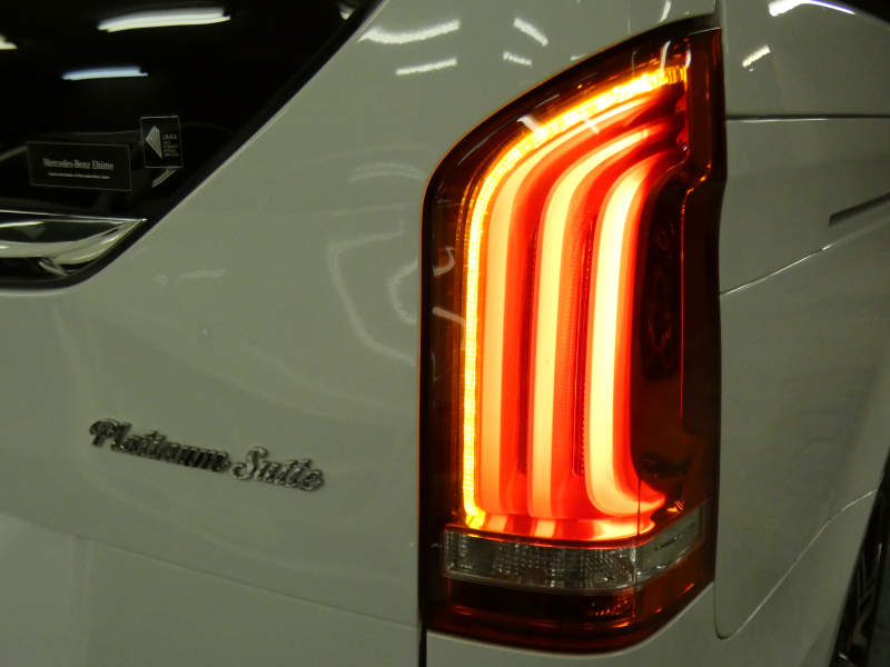 メルセデスベンツ Vクラス V220d ｴｸｽｸﾙｰｼﾌﾞ ﾛﾝｸﾞ ﾌﾟﾗﾁﾅｽｲｰﾄ ﾚｰﾀﾞｰｾｰﾌﾃｨPKG　後期 1ｵｰﾅｰ 受注生産 現行2,000ccE/G 全席ﾅｯﾊﾟﾚｻﾞｰ ｴｸｽｸﾙｰｼﾌﾞｼｰﾄ DINAMICAﾙｰﾌﾗｲﾅｰ ﾊﾟﾉﾗﾏSR MBUXﾅﾋﾞ Aｶｰﾌﾟﾚｲ 360ｶﾒﾗ AMGｴｱﾛ&19AW　新車保証継承可能