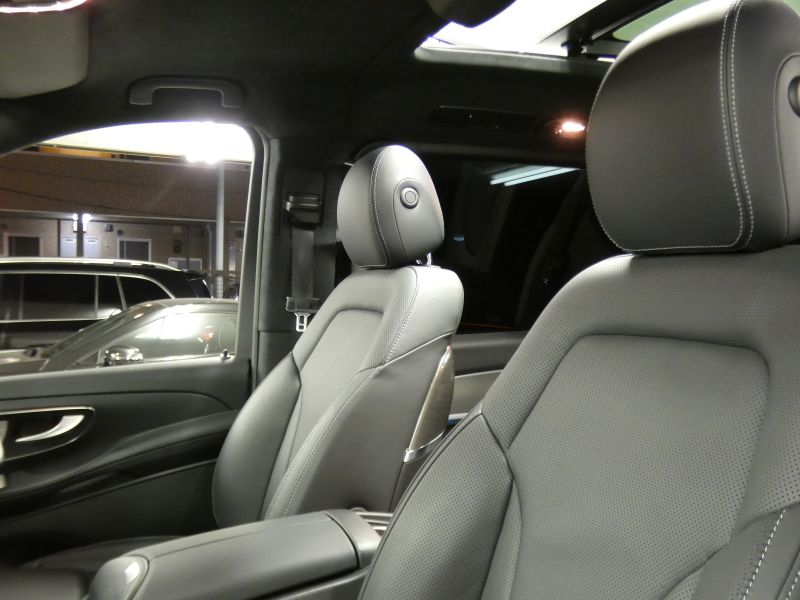 メルセデスベンツ Vクラス V220d ｴｸｽｸﾙｰｼﾌﾞ ﾛﾝｸﾞ ﾌﾟﾗﾁﾅｽｲｰﾄ ﾚｰﾀﾞｰｾｰﾌﾃｨPKG　後期 1ｵｰﾅｰ 受注生産 現行2,000ccE/G 全席ﾅｯﾊﾟﾚｻﾞｰ ｴｸｽｸﾙｰｼﾌﾞｼｰﾄ DINAMICAﾙｰﾌﾗｲﾅｰ ﾊﾟﾉﾗﾏSR MBUXﾅﾋﾞ Aｶｰﾌﾟﾚｲ 360ｶﾒﾗ AMGｴｱﾛ&19AW　新車保証継承可能