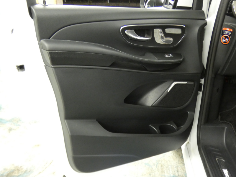 メルセデスベンツ Vクラス V220d ｴｸｽｸﾙｰｼﾌﾞ ﾛﾝｸﾞ ﾌﾟﾗﾁﾅｽｲｰﾄ ﾚｰﾀﾞｰｾｰﾌﾃｨPKG　後期 1ｵｰﾅｰ 受注生産 現行2,000ccE/G 全席ﾅｯﾊﾟﾚｻﾞｰ ｴｸｽｸﾙｰｼﾌﾞｼｰﾄ DINAMICAﾙｰﾌﾗｲﾅｰ ﾊﾟﾉﾗﾏSR MBUXﾅﾋﾞ Aｶｰﾌﾟﾚｲ 360ｶﾒﾗ AMGｴｱﾛ&19AW　新車保証継承可能