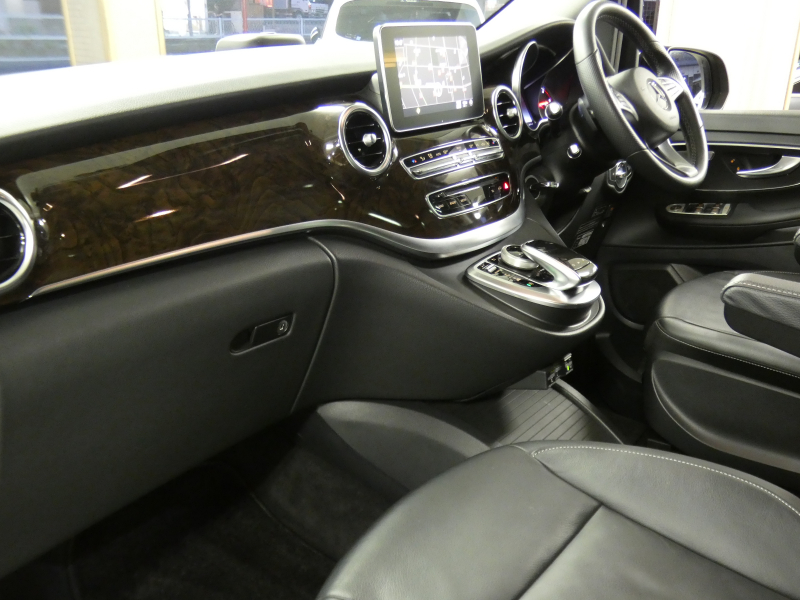 メルセデスベンツ Vクラス V220d ﾏﾙｺﾎﾟｰﾛﾎﾗｲｿﾞﾝ ﾚｰﾀﾞｰｾｰﾌﾃｨPKG　ﾎﾟｯﾌﾟｱｯﾌﾟﾙｰﾌ 最大5名就寝可能 回転式ｼｰﾄ 黒革 HDDﾅﾋﾞ 地ﾃﾞｼﾞ 360ｶﾒﾗ 純正ﾄﾞﾗﾚｺ 両側ﾊﾟﾜｰｽﾗｲﾄﾞﾄﾞｱ　2年保証付