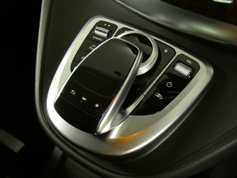 メルセデスベンツ Vクラス V220d ﾏﾙｺﾎﾟｰﾛﾎﾗｲｿﾞﾝ ﾚｰﾀﾞｰｾｰﾌﾃｨPKG　ﾎﾟｯﾌﾟｱｯﾌﾟﾙｰﾌ 最大5名就寝可能 回転式ｼｰﾄ 黒革 HDDﾅﾋﾞ 地ﾃﾞｼﾞ 360ｶﾒﾗ 純正ﾄﾞﾗﾚｺ 両側ﾊﾟﾜｰｽﾗｲﾄﾞﾄﾞｱ　2年保証付