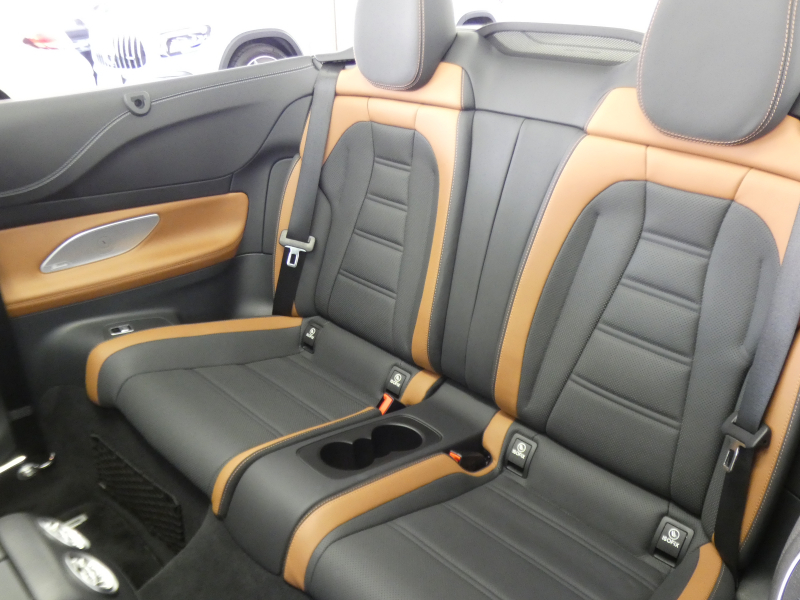 AMG Eクラス E53 4MATIC+ カブリオレ エクスクルーシブ&レーダーセーフティPKG 中期 meコネクト AMGエアロ&20インチアルミ 茶幌 茶×黒ナッパレザー ヒーター&ベンチレーター マッサージ機能 HDDナビ 地デジ Appleカープレイ 360度カメラ ヘッドアップD Burmester LEDヘッドライト 2年保証付