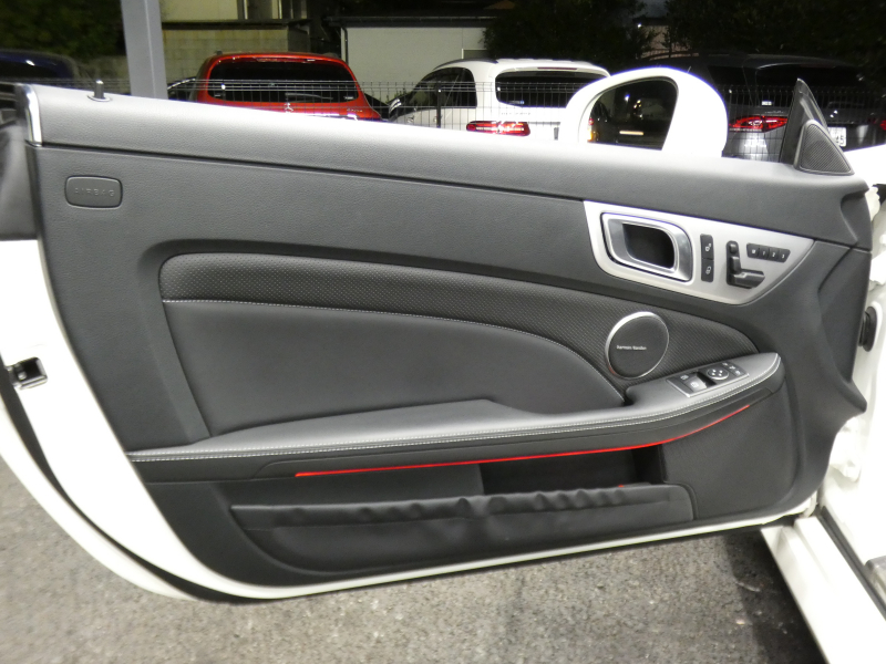 AMG SLKクラス SLK55 AMG ﾚｰﾀﾞｰｾｰﾌﾃｨPKG　左ﾊﾝﾄﾞﾙ 422ps ｷｰﾚｽｺﾞｰ ﾏｼﾞｯｸｽｶｲR ﾅｯﾊﾟ革ｼｰﾄ ﾋｰﾀｰ&ｴｱｽｶｰﾌ 純正ﾅﾋﾞTV TVｷｬﾝｾﾗｰ Bｶﾒﾗ harman/kardon IWCｸﾛｯｸ AMGｴｱﾛ&18AW AMG強化ｻｽ&ﾌﾞﾚｰｷ AMGｽﾎﾟｰﾂｴｸﾞｿﾞｰｽﾄ　2年保証付