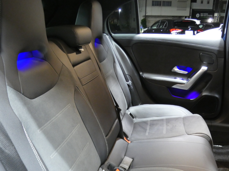 AMG Aクラス A35 4MATIC Edition1　600台限定 meｺﾈｸﾄ AMGﾊﾟﾌｫｰﾏﾝｽｼｰﾄ&ｽﾃｱﾘﾝｸﾞ 専用ｴｸｽﾃﾘｱ/ｲﾝﾃﾘｱ AMGｴｱﾛ 専用19ｲﾝﾁAW AMGﾅｲﾄPKG ﾚｰﾀﾞｰｾｰﾌﾃｨPKG MBUXﾅﾋﾞ 地ﾃﾞｼﾞ 360ｶﾒﾗ HUD ｱﾄﾞﾊﾞﾝｽﾄﾞS　2年保証付