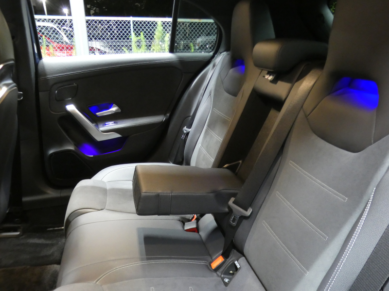 AMG Aクラス A35 4MATIC Edition1　600台限定 meｺﾈｸﾄ AMGﾊﾟﾌｫｰﾏﾝｽｼｰﾄ&ｽﾃｱﾘﾝｸﾞ 専用ｴｸｽﾃﾘｱ/ｲﾝﾃﾘｱ AMGｴｱﾛ 専用19ｲﾝﾁAW AMGﾅｲﾄPKG ﾚｰﾀﾞｰｾｰﾌﾃｨPKG MBUXﾅﾋﾞ 地ﾃﾞｼﾞ 360ｶﾒﾗ HUD ｱﾄﾞﾊﾞﾝｽﾄﾞS　2年保証付