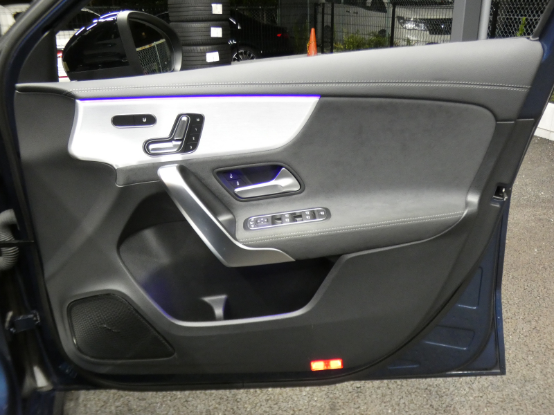 AMG Aクラス A35 4MATIC Edition1　600台限定 meｺﾈｸﾄ AMGﾊﾟﾌｫｰﾏﾝｽｼｰﾄ&ｽﾃｱﾘﾝｸﾞ 専用ｴｸｽﾃﾘｱ/ｲﾝﾃﾘｱ AMGｴｱﾛ 専用19ｲﾝﾁAW AMGﾅｲﾄPKG ﾚｰﾀﾞｰｾｰﾌﾃｨPKG MBUXﾅﾋﾞ 地ﾃﾞｼﾞ 360ｶﾒﾗ HUD ｱﾄﾞﾊﾞﾝｽﾄﾞS　2年保証付