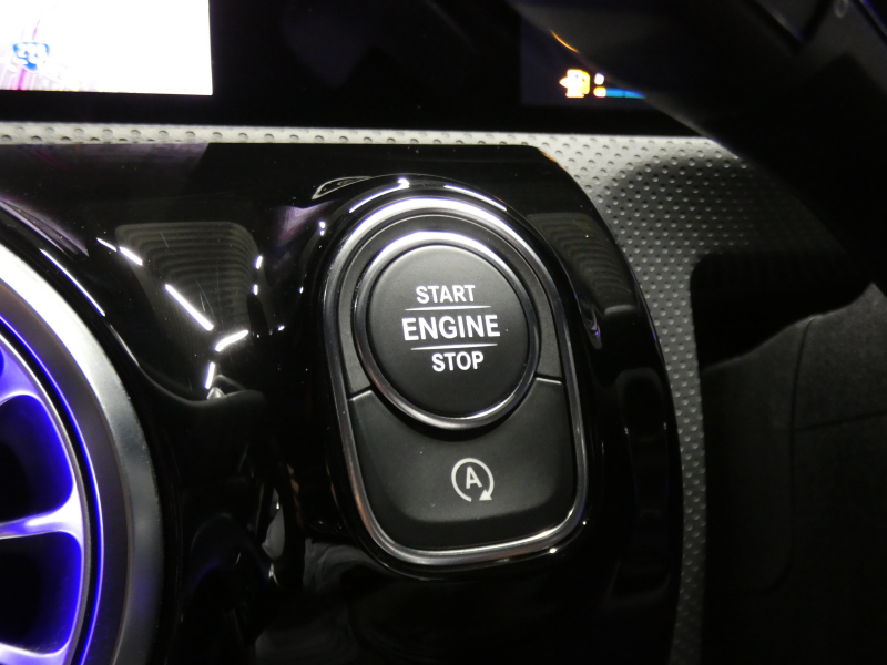 AMG Aクラス A35 4MATIC Edition1　600台限定 meｺﾈｸﾄ AMGﾊﾟﾌｫｰﾏﾝｽｼｰﾄ&ｽﾃｱﾘﾝｸﾞ 専用ｴｸｽﾃﾘｱ/ｲﾝﾃﾘｱ AMGｴｱﾛ 専用19ｲﾝﾁAW AMGﾅｲﾄPKG ﾚｰﾀﾞｰｾｰﾌﾃｨPKG MBUXﾅﾋﾞ 地ﾃﾞｼﾞ 360ｶﾒﾗ HUD ｱﾄﾞﾊﾞﾝｽﾄﾞS　2年保証付