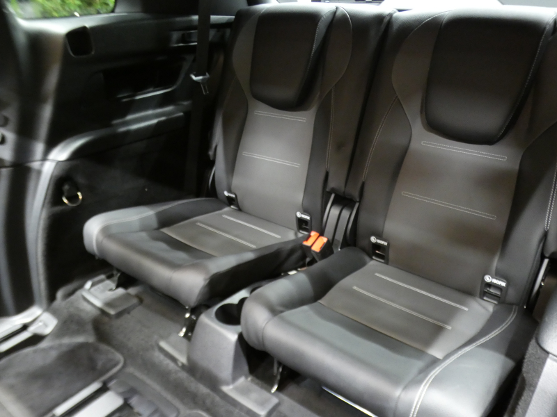 AMG GLB GLB35 4MATIC AMGﾊﾟﾌｫｰﾏﾝｽ&ｱﾄﾞﾊﾞﾝｽﾄﾞ&ﾅﾋﾞｹﾞｰｼｮﾝ&ﾚｰﾀﾞｰｾｰﾌﾃｨPKG　meｺﾈｸﾄ AMGｴｱﾛ 19ｲﾝﾁｱﾙﾐ ﾊﾟﾌｫｰﾏﾝｽｽﾃｱﾘﾝｸﾞ ﾄﾞﾗｲﾌﾞｺﾝﾄﾛｰﾙｽｲｯﾁ 灰黒革 ﾊﾟﾉﾗﾏｻﾝﾙｰﾌ MBUXﾅﾋﾞ 360ｶﾒﾗ ｱﾄﾞﾊﾞﾝｽﾄﾞｻｳﾝﾄﾞ HUD　2年保証付