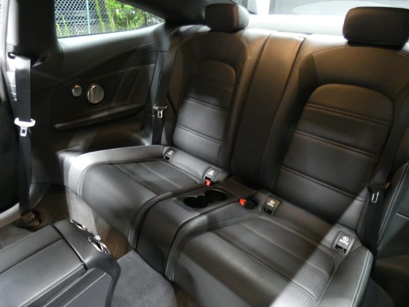 AMG Cクラス C63 ｸｰﾍﾟ ﾚｰﾀﾞｰｾｰﾌﾃｨPKG　AMG19ｲﾝﾁAW &AMGｴｱﾛ ﾌﾞﾗｯｸﾅｯﾊﾟﾚｻﾞｰ ﾅﾋﾞTV Bｶﾒﾗ Burmester ﾄﾞﾗﾚｺ 自動ﾄﾗﾝｸ/ﾌｯﾄOP ｴｱﾊﾞﾗﾝｽPKG/ﾊﾟﾌｭｰﾑｱﾄﾏｲｻﾞｰ LEDﾍｯﾄﾞﾗｲﾄ　2年保証付