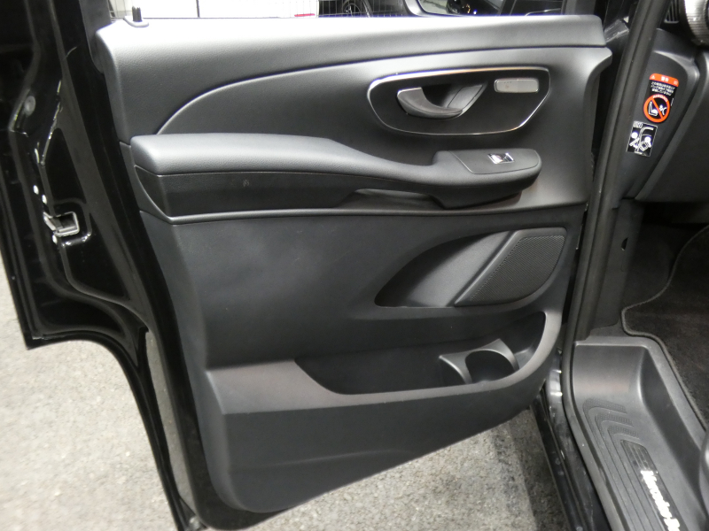 メルセデスベンツ Vクラス V220d ﾏﾙｺﾎﾟｰﾛﾎﾗｲｿﾞﾝ ﾚｰﾀﾞｰｾｰﾌﾃｨPKG　後期 New2,000ccE/G 9速AT MBUXﾅﾋﾞTV ｻｲﾄﾞｵｰﾆﾝｸﾞ ﾎﾟｯﾌﾟｱｯﾌﾟﾙｰﾌ 最大5名就寝可能 回転式ｼｰﾄ 黒本革 2ndｼｰﾄﾍﾞﾝﾁﾚｰﾀｰ&ﾋｰﾀｰ 両側ﾊﾟﾜｰｽﾗｲﾄﾞ LEDﾍｯﾄﾞﾗｲﾄ　新車保証継承可能