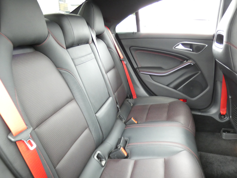 AMG CLAクラス CLA45 4MATIC ﾚｰﾀﾞｰｾｰﾌﾃｨPKG　後期 381ps ｷｰﾚｽｺﾞｰ 黒本革 ﾊﾟﾉﾗﾏSR ﾅﾋﾞTV Aｶｰﾌﾟﾚｲ Bｶﾒﾗ ﾀﾞｲﾅﾐｯｸｾﾚｸﾄ LEDﾗｲﾄ ｱﾀﾞﾌﾟﾃｨﾌﾞHB ﾊﾟﾄﾞﾙｼﾌﾄ AMGｴｱﾛ&18ｲﾝﾁAW　2年保証付