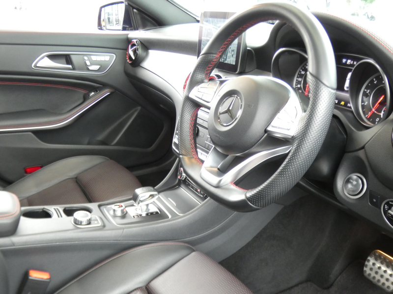 AMG CLAクラス CLA45 4MATIC ﾚｰﾀﾞｰｾｰﾌﾃｨPKG　後期 381ps ｷｰﾚｽｺﾞｰ 黒本革 ﾊﾟﾉﾗﾏSR ﾅﾋﾞTV Aｶｰﾌﾟﾚｲ Bｶﾒﾗ ﾀﾞｲﾅﾐｯｸｾﾚｸﾄ LEDﾗｲﾄ ｱﾀﾞﾌﾟﾃｨﾌﾞHB ﾊﾟﾄﾞﾙｼﾌﾄ AMGｴｱﾛ&18ｲﾝﾁAW　2年保証付