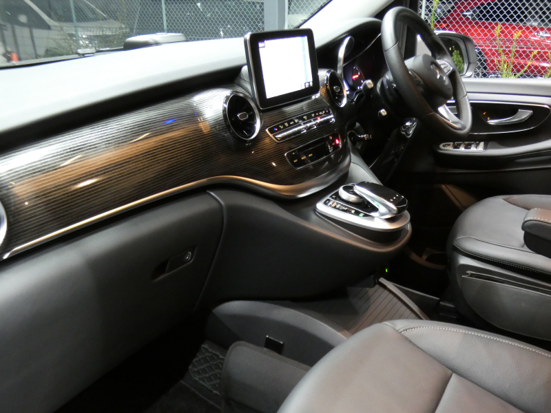 メルセデスベンツ Vクラス V220d ﾏﾙｺﾎﾟｰﾛﾎﾗｲｿﾞﾝ ﾚｰﾀﾞｰｾｰﾌﾃｨPKG　後期型 ｻｲﾄﾞｵｰﾆﾝｸﾞ ﾎﾟｯﾌﾟｱｯﾌﾟﾙｰﾌ 最大5名就寝可能 回転式ｼｰﾄ 黒本革 ﾍﾞﾝﾁﾚｰﾀｰ HDDﾅﾋﾞ 地ﾃﾞｼﾞ 360ｶﾒﾗ ﾃﾞｼﾞﾀﾙｲﾝﾅｰﾐﾗｰ 両側ﾊﾟﾜｰｽﾗｲﾄﾞ LEDﾍｯﾄﾞﾗｲﾄ　2年保証付