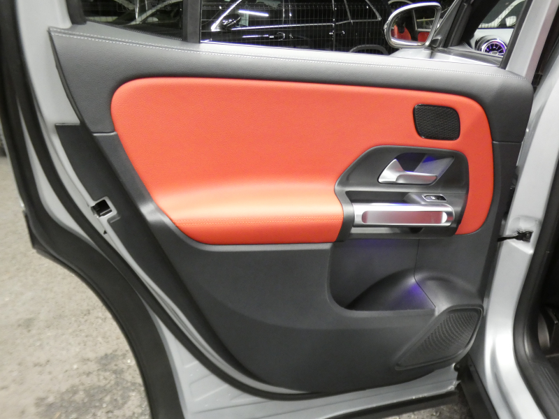 AMG GLB GLB35 4MATIC AMGﾊﾟﾌｫｰﾏﾝｽ&AMGｱﾄﾞﾊﾞﾝｽﾄﾞ&ﾚｰﾀﾞｰｾｰﾌﾃｨPKG　meｺﾈｸﾄ AMGｴｱﾛ 19ｲﾝﾁｱﾙﾐ ﾊﾟﾌｫｰﾏﾝｽｽﾃｱﾘﾝｸﾞ ﾄﾞﾗｲﾌﾞｺﾝﾄﾛｰﾙｽｲｯﾁ 赤黒革 ﾊﾟﾉﾗﾏｻﾝﾙｰﾌ MBUXﾅﾋﾞ Appleｶｰﾌﾟﾚｲ 360ｶﾒﾗ　新車保証継承可能