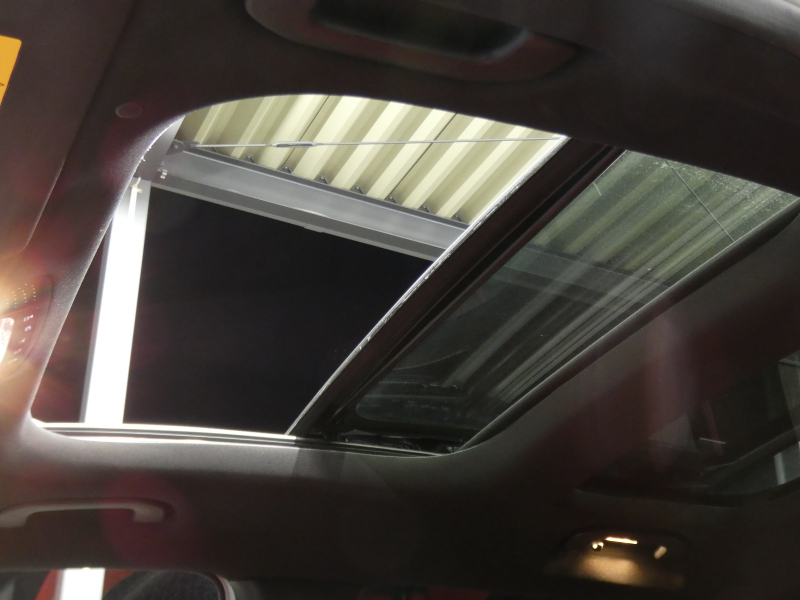 AMG GLB GLB35 4MATIC AMGﾊﾟﾌｫｰﾏﾝｽ&AMGｱﾄﾞﾊﾞﾝｽﾄﾞ&ﾚｰﾀﾞｰｾｰﾌﾃｨPKG　meｺﾈｸﾄ AMGｴｱﾛ 19ｲﾝﾁｱﾙﾐ ﾊﾟﾌｫｰﾏﾝｽｽﾃｱﾘﾝｸﾞ ﾄﾞﾗｲﾌﾞｺﾝﾄﾛｰﾙｽｲｯﾁ 赤黒革 ﾊﾟﾉﾗﾏｻﾝﾙｰﾌ MBUXﾅﾋﾞ Appleｶｰﾌﾟﾚｲ 360ｶﾒﾗ　新車保証継承可能