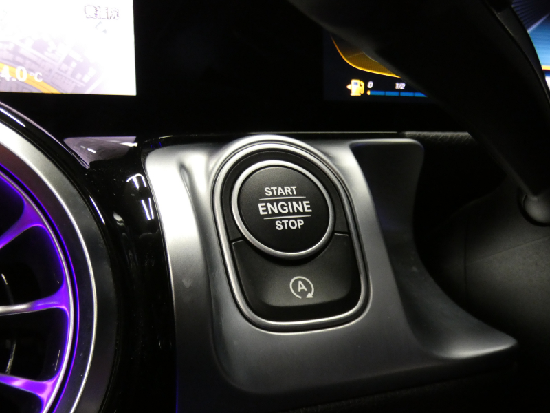 AMG GLB GLB35 4MATIC AMGﾊﾟﾌｫｰﾏﾝｽ&AMGｱﾄﾞﾊﾞﾝｽﾄﾞ&ﾚｰﾀﾞｰｾｰﾌﾃｨPKG　meｺﾈｸﾄ AMGｴｱﾛ 19ｲﾝﾁｱﾙﾐ ﾊﾟﾌｫｰﾏﾝｽｽﾃｱﾘﾝｸﾞ ﾄﾞﾗｲﾌﾞｺﾝﾄﾛｰﾙｽｲｯﾁ 赤黒革 ﾊﾟﾉﾗﾏｻﾝﾙｰﾌ MBUXﾅﾋﾞ Appleｶｰﾌﾟﾚｲ 360ｶﾒﾗ　新車保証継承可能