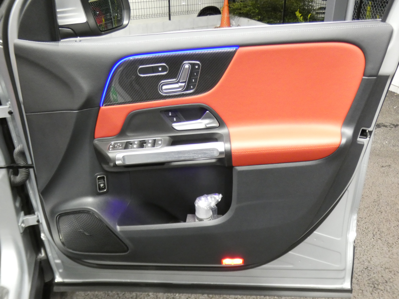 AMG GLB GLB35 4MATIC AMGﾊﾟﾌｫｰﾏﾝｽ&AMGｱﾄﾞﾊﾞﾝｽﾄﾞ&ﾚｰﾀﾞｰｾｰﾌﾃｨPKG　meｺﾈｸﾄ AMGｴｱﾛ 19ｲﾝﾁｱﾙﾐ ﾊﾟﾌｫｰﾏﾝｽｽﾃｱﾘﾝｸﾞ ﾄﾞﾗｲﾌﾞｺﾝﾄﾛｰﾙｽｲｯﾁ 赤黒革 ﾊﾟﾉﾗﾏｻﾝﾙｰﾌ MBUXﾅﾋﾞ Appleｶｰﾌﾟﾚｲ 360ｶﾒﾗ　新車保証継承可能