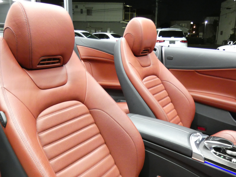 AMG Cクラス C43 4MATIC ｶﾌﾞﾘｵﾚ ﾚｰﾀﾞｰｾｰﾌﾃｨPKG　後期 390ps meｺﾈｸﾄ 赤革 赤幌 HDDﾅﾋﾞ 地ﾃﾞｼﾞ Appleｶｰﾌﾟﾚｲ ﾍｯﾄﾞｱｯﾌﾟD Burmester ﾏﾙﾁﾋﾞｰﾑLEDﾍｯﾄﾞﾗｲﾄ　2年保証付