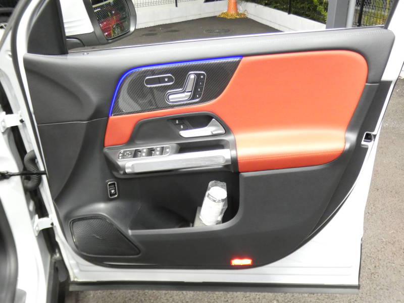 AMG GLB GLB35 4MATIC AMGﾊﾟﾌｫｰﾏﾝｽ&AMGｱﾄﾞﾊﾞﾝｽﾄﾞ&ﾚｰﾀﾞｰｾｰﾌﾃｨPKG　meｺﾈｸﾄ AMGｴｱﾛ 19ｲﾝﾁｱﾙﾐ ﾊﾟﾌｫｰﾏﾝｽｽﾃｱﾘﾝｸﾞ ﾄﾞﾗｲﾌﾞｺﾝﾄﾛｰﾙｽｲｯﾁ 赤黒革 ﾊﾟﾉﾗﾏｻﾝﾙｰﾌ MBUXﾅﾋﾞ 360ｶﾒﾗ　2年保証付