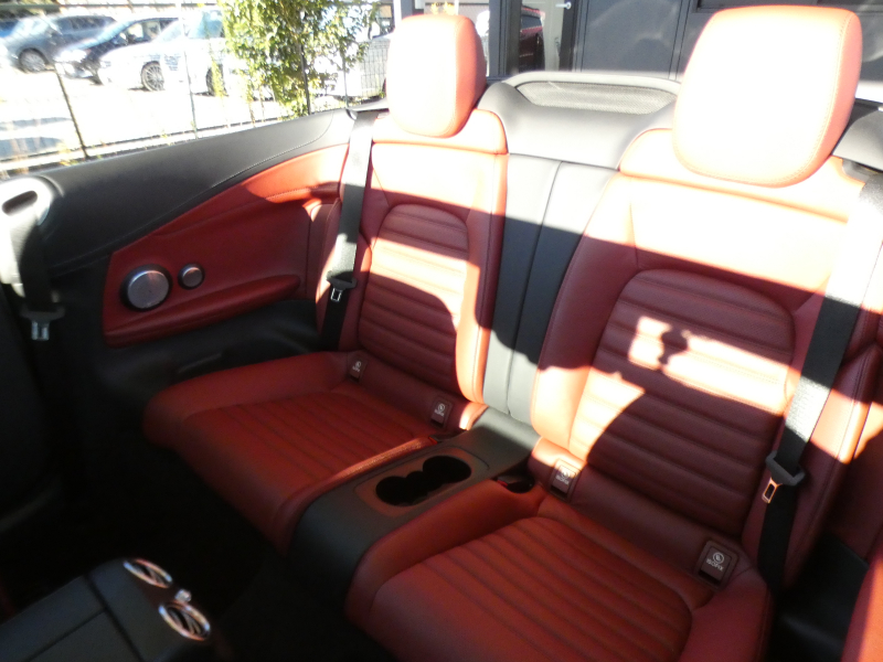 AMG Cクラス C43 4MATIC ｶﾌﾞﾘｵﾚ ﾚｰﾀﾞｰｾｰﾌﾃｨPKG　9速AT AMGｴｱﾛ&19ｲﾝﾁｱﾙﾐ 赤革 赤幌 HDDﾅﾋﾞ 地ﾃﾞｼﾞ Bluetoothｵｰﾃﾞｨｵ ﾌﾞﾙﾒｽﾀｰ 360度ﾄﾞﾗﾚｺ LEDﾍｯﾄﾞﾗｲﾄ ｴｱﾊﾞﾗﾝｽPKG　2年保証付