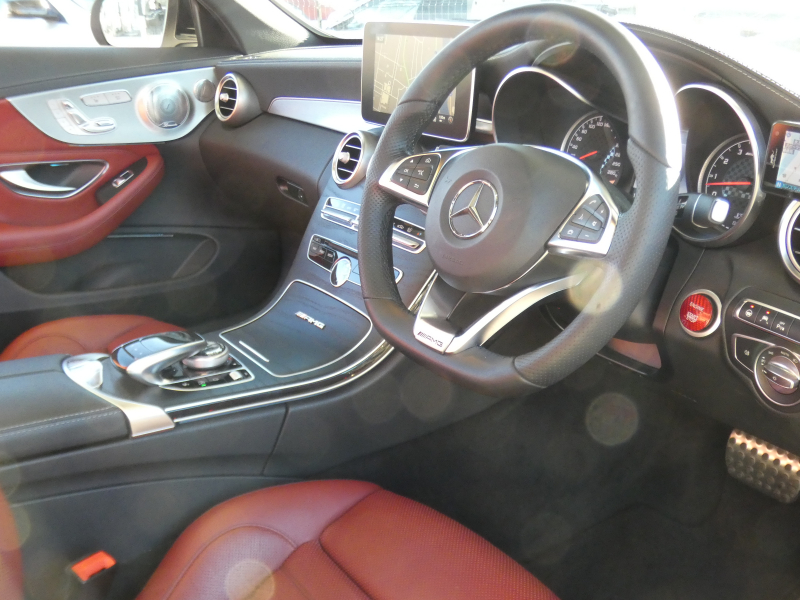 AMG Cクラス C43 4MATIC ｶﾌﾞﾘｵﾚ ﾚｰﾀﾞｰｾｰﾌﾃｨPKG　9速AT AMGｴｱﾛ&19ｲﾝﾁｱﾙﾐ 赤革 赤幌 HDDﾅﾋﾞ 地ﾃﾞｼﾞ Bluetoothｵｰﾃﾞｨｵ ﾌﾞﾙﾒｽﾀｰ 360度ﾄﾞﾗﾚｺ LEDﾍｯﾄﾞﾗｲﾄ ｴｱﾊﾞﾗﾝｽPKG　2年保証付