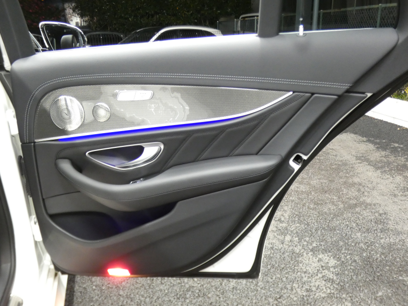 AMG Eクラス E53 4MATIC+ ｽﾃｰｼｮﾝﾜｺﾞﾝ ｴｸｽｸﾙｰｼﾌﾞ&ﾚｰﾀﾞｰｾｰﾌﾃｨPKG ISG搭載 後期ﾓﾃﾞﾙ 1ｵｰﾅｰ meｺﾈｸﾄ 黒ﾅｯﾊﾟﾚｻﾞｰ/ﾍﾞﾝﾁﾚｰﾀｰ ﾊﾟﾉﾗﾏｻﾝﾙｰﾌ MBUXﾅﾋﾞ 地ﾃﾞｼﾞ 360ｶﾒﾗ Aｶｰﾌﾟﾚｲ Burmester ﾍｯﾄﾞｱｯﾌﾟD　2年保証付