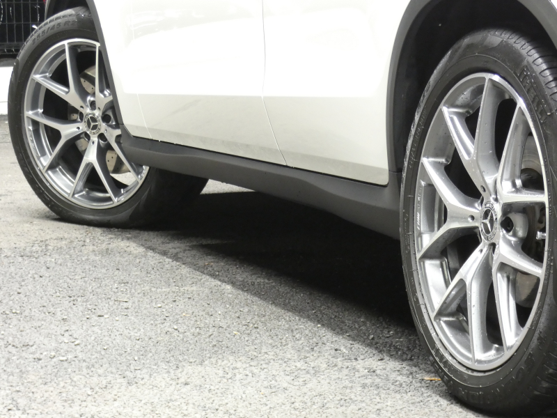 メルセデスベンツ GLC GLC300 4MATIC AMGﾗｲﾝ ﾚｻﾞｰｴｸｽｸﾙｰｼﾌﾞ&ﾚｰﾀﾞｰｾｰﾌﾃｨPKG　後期 1ｵｰﾅｰ meｺﾈｸﾄ 赤黒本革 ｼｰﾄﾋｰﾀｰ ﾊﾟﾉﾗﾏｻﾝﾙｰﾌ MBUXﾅﾋﾞTV Aｶｰﾌﾟﾚｲ 360ｶﾒﾗ ﾍｯﾄﾞｱｯﾌﾟD ｴｱﾊﾞﾗﾝｽPKG 前後ﾄﾞﾗﾚｺ AMGｴｱﾛ&20ｲﾝﾁAW　新車保証継承可能