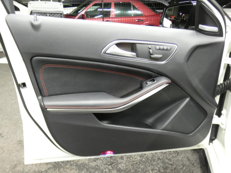 AMG Aクラス A45 AMG 4MATIC AMGｱﾄﾞﾊﾞﾝｽﾄﾞ&ｾｰﾌﾃｨPKG　AMGﾊﾟﾌｫｰﾏﾝｽｼｰﾄ&ｽﾃｱﾘﾝｸﾞ ﾊﾟﾉﾗﾏSR ﾅﾋﾞ 地ﾃﾞｼﾞ Bｶﾒﾗ harman/kardon ﾊﾟﾄﾞﾙｼﾌﾄ PTS AMGｴｱﾛ&18AW 　2年保証付