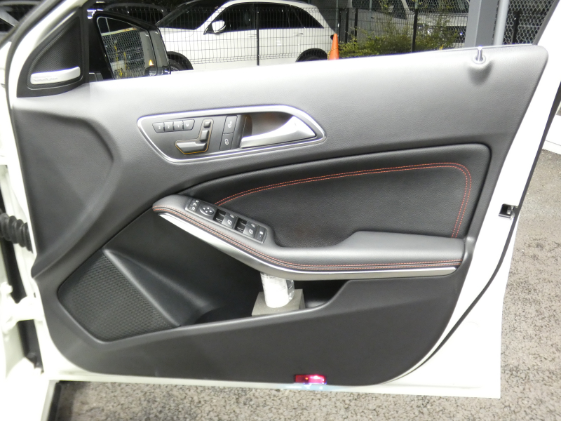 AMG Aクラス A45 AMG 4MATIC AMGｱﾄﾞﾊﾞﾝｽﾄﾞ&ｾｰﾌﾃｨPKG　AMGﾊﾟﾌｫｰﾏﾝｽｼｰﾄ&ｽﾃｱﾘﾝｸﾞ ﾊﾟﾉﾗﾏSR ﾅﾋﾞ 地ﾃﾞｼﾞ Bｶﾒﾗ harman/kardon ﾊﾟﾄﾞﾙｼﾌﾄ PTS AMGｴｱﾛ&18AW 　2年保証付