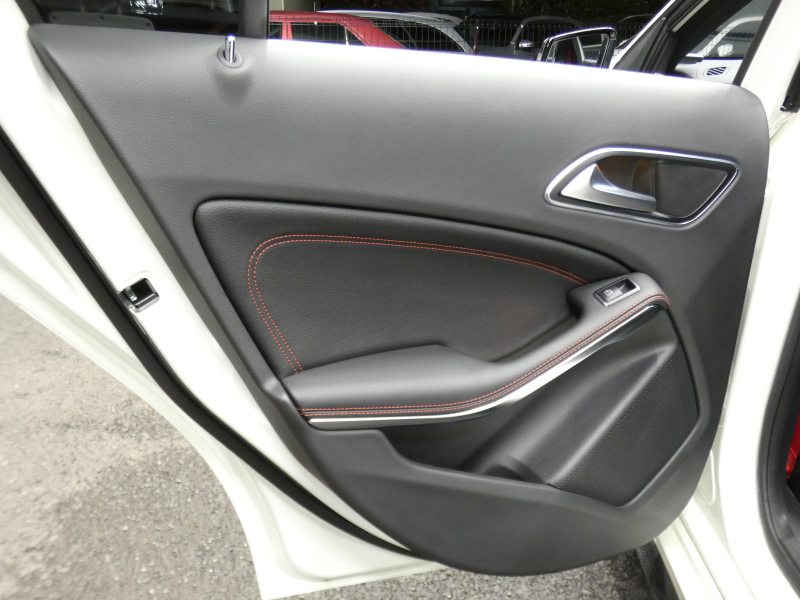 AMG Aクラス A45 AMG 4MATIC AMGｱﾄﾞﾊﾞﾝｽﾄﾞ&ｾｰﾌﾃｨPKG　AMGﾊﾟﾌｫｰﾏﾝｽｼｰﾄ&ｽﾃｱﾘﾝｸﾞ ﾊﾟﾉﾗﾏSR ﾅﾋﾞ 地ﾃﾞｼﾞ Bｶﾒﾗ harman/kardon ﾊﾟﾄﾞﾙｼﾌﾄ PTS AMGｴｱﾛ&18AW 　2年保証付