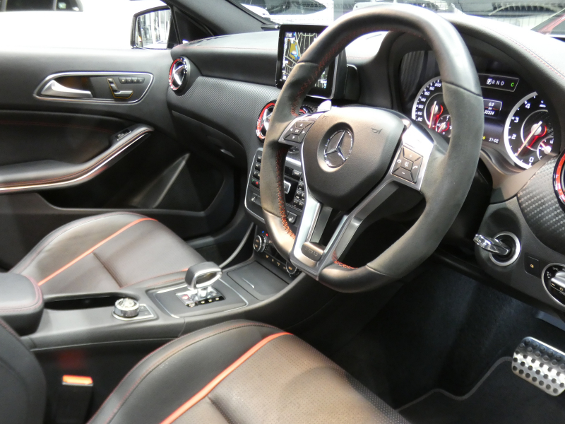 AMG Aクラス A45 AMG 4MATIC AMGｱﾄﾞﾊﾞﾝｽﾄﾞ&ｾｰﾌﾃｨPKG　AMGﾊﾟﾌｫｰﾏﾝｽｼｰﾄ&ｽﾃｱﾘﾝｸﾞ ﾊﾟﾉﾗﾏSR ﾅﾋﾞ 地ﾃﾞｼﾞ Bｶﾒﾗ harman/kardon ﾊﾟﾄﾞﾙｼﾌﾄ PTS AMGｴｱﾛ&18AW 　2年保証付