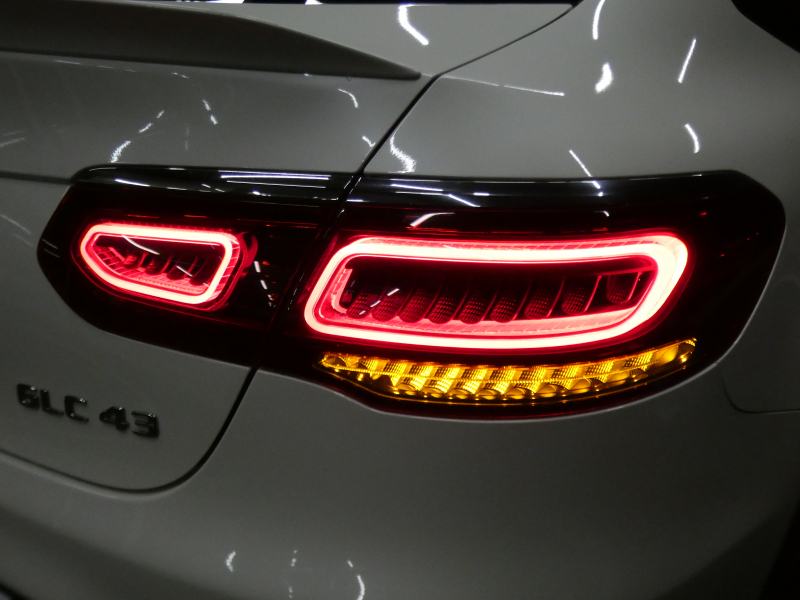 AMG GLCクーペ GLC43 4MATIC ｸｰﾍﾟ ﾚｻﾞｰｴｸｽｸﾙｰｼﾌﾞ&ﾚｰﾀﾞｰｾｰﾌﾃｨPKG　後期 390ps meｺﾈｸﾄ 赤黒革 ｻﾝﾙｰﾌ MBUXﾅﾋﾞ 地ﾃﾞｼﾞ 360ｶﾒﾗ ﾍｯﾄﾞｱｯﾌﾟD Burmester ｴｱﾊﾞﾗﾝｽPKG ﾏﾙﾁﾋﾞｰﾑLEDﾍｯﾄﾞﾗｲﾄ AMGｴｱﾛ/20ｲﾝﾁAW　2年保証付