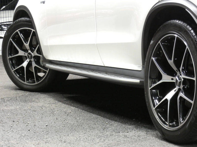 AMG GLCクーペ GLC43 4MATIC ｸｰﾍﾟ ﾚｻﾞｰｴｸｽｸﾙｰｼﾌﾞ&ﾚｰﾀﾞｰｾｰﾌﾃｨPKG　後期 390ps meｺﾈｸﾄ 赤黒革 ｻﾝﾙｰﾌ MBUXﾅﾋﾞ 地ﾃﾞｼﾞ 360ｶﾒﾗ ﾍｯﾄﾞｱｯﾌﾟD Burmester ｴｱﾊﾞﾗﾝｽPKG ﾏﾙﾁﾋﾞｰﾑLEDﾍｯﾄﾞﾗｲﾄ AMGｴｱﾛ/20ｲﾝﾁAW　2年保証付