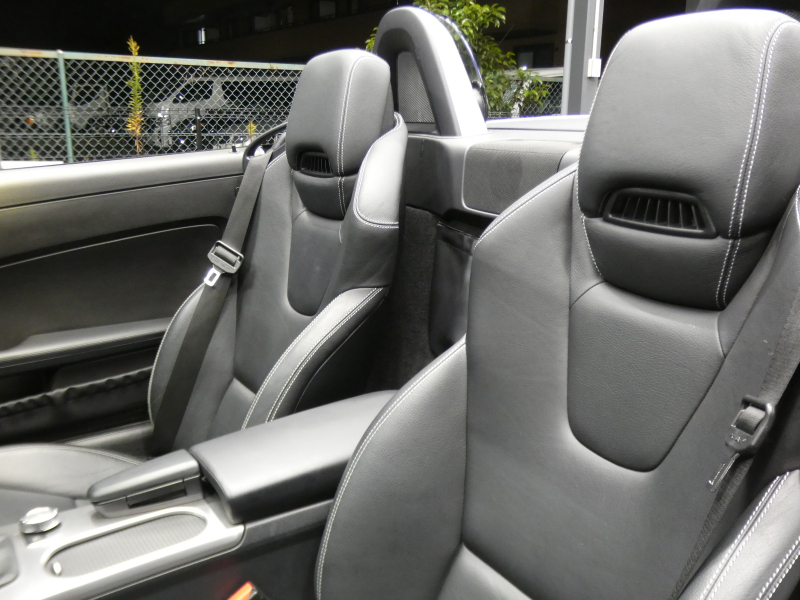 メルセデスベンツ SLKクラス SLK200 ﾄﾚﾝﾄﾞ　黒本革ｼｰﾄ ｼｰﾄﾋｰﾀｰ&ｴｱｽｶｰﾌ ｶﾞﾗｽﾙｰﾌ HDDﾅﾋﾞ 地ﾃﾞｼﾞ DSRC ｷｾﾉﾝﾗｲﾄ ｲﾝﾃﾘｼﾞｪﾝﾄﾗｲﾄ&ｱﾀﾞﾌﾟﾃｨﾌﾞHB 純正17ｲﾝﾁAW ﾊﾟﾄﾞﾙｼﾌﾄ ﾄﾗﾝｸｽﾎﾟｲﾗｰ　2年保証付
