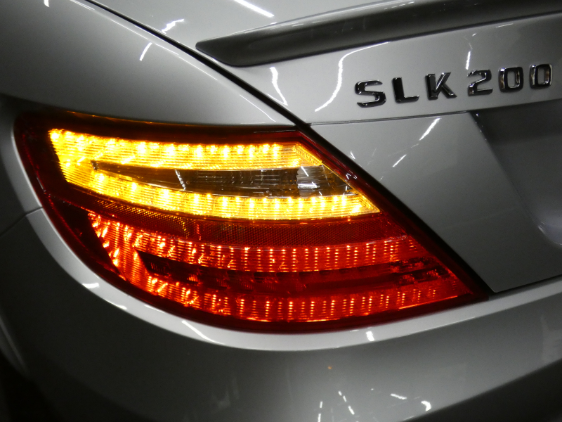 メルセデスベンツ SLKクラス SLK200 ﾄﾚﾝﾄﾞ　黒本革ｼｰﾄ ｼｰﾄﾋｰﾀｰ&ｴｱｽｶｰﾌ ｶﾞﾗｽﾙｰﾌ HDDﾅﾋﾞ 地ﾃﾞｼﾞ DSRC ｷｾﾉﾝﾗｲﾄ ｲﾝﾃﾘｼﾞｪﾝﾄﾗｲﾄ&ｱﾀﾞﾌﾟﾃｨﾌﾞHB 純正17ｲﾝﾁAW ﾊﾟﾄﾞﾙｼﾌﾄ ﾄﾗﾝｸｽﾎﾟｲﾗｰ　2年保証付