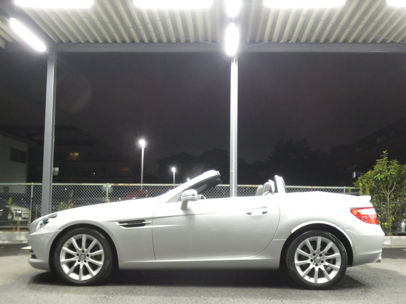 メルセデスベンツ SLKクラス SLK200 ﾄﾚﾝﾄﾞ　黒本革ｼｰﾄ ｼｰﾄﾋｰﾀｰ&ｴｱｽｶｰﾌ ｶﾞﾗｽﾙｰﾌ HDDﾅﾋﾞ 地ﾃﾞｼﾞ DSRC ｷｾﾉﾝﾗｲﾄ ｲﾝﾃﾘｼﾞｪﾝﾄﾗｲﾄ&ｱﾀﾞﾌﾟﾃｨﾌﾞHB 純正17ｲﾝﾁAW ﾊﾟﾄﾞﾙｼﾌﾄ ﾄﾗﾝｸｽﾎﾟｲﾗｰ　2年保証付