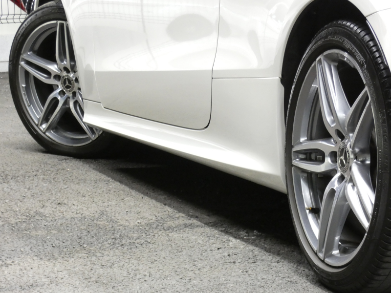 メルセデスベンツ Eクラス E200 ｶﾌﾞﾘｵﾚ ｽﾎﾟｰﾂ ﾚｰﾀﾞｰｾｰﾌﾃｨPKG　meｺﾈｸﾄ AMGｴｱﾛ&19AW ﾀﾞｰｸﾚｯﾄﾞ幌 ﾚｯﾄﾞ/ﾌﾞﾗｯｸ革 ﾋｰﾀｰ&ｴｱｽｶｰﾌ 純正ﾅﾋﾞ 地ﾃﾞｼﾞ Aｶｰﾌﾟﾚｲ 360ｶﾒﾗ ﾄﾞﾗﾚｺ ﾍｯﾄﾞｱｯﾌﾟD Burmester ｴｱﾊﾞﾗﾝｽPKG　2年保証付