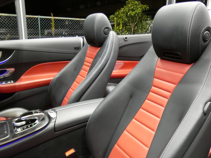 メルセデスベンツ Eクラス E200 ｶﾌﾞﾘｵﾚ ｽﾎﾟｰﾂ ﾚｰﾀﾞｰｾｰﾌﾃｨPKG　meｺﾈｸﾄ AMGｴｱﾛ&19AW ﾀﾞｰｸﾚｯﾄﾞ幌 ﾚｯﾄﾞ/ﾌﾞﾗｯｸ革 ﾋｰﾀｰ&ｴｱｽｶｰﾌ 純正ﾅﾋﾞ 地ﾃﾞｼﾞ Aｶｰﾌﾟﾚｲ 360ｶﾒﾗ ﾄﾞﾗﾚｺ ﾍｯﾄﾞｱｯﾌﾟD Burmester ｴｱﾊﾞﾗﾝｽPKG　2年保証付