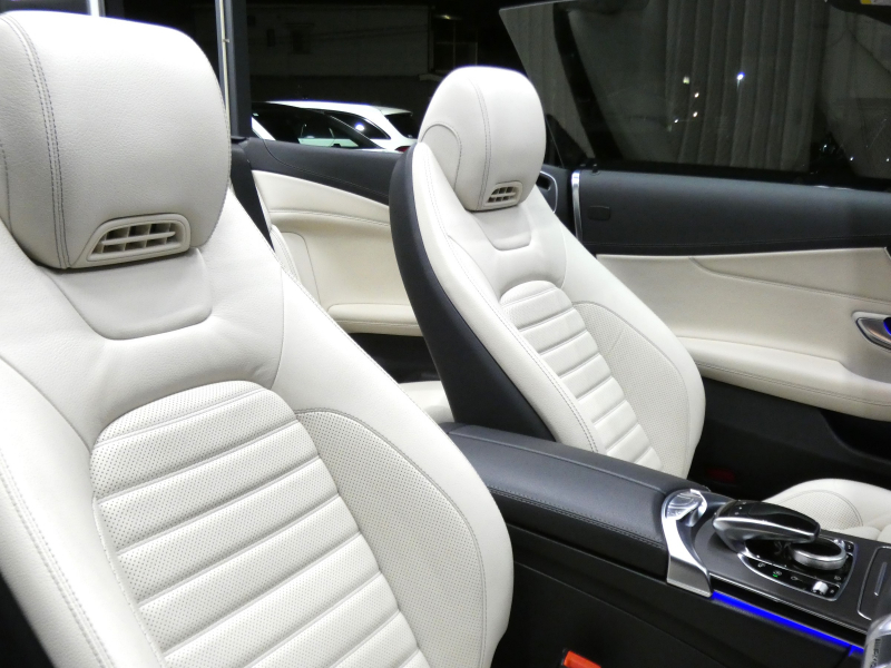 AMG Cクラス C43 4MATIC ｶﾌﾞﾘｵﾚ ﾚｰﾀﾞｰｾｰﾌﾃｨPKG　後期 390ps meｺﾈｸﾄ 白革 青幌 HDDﾅﾋﾞ 地ﾃﾞｼﾞ Appleｶｰﾌﾟﾚｲ ﾍｯﾄﾞｱｯﾌﾟD Burmester ｴｱﾊﾞﾗﾝｽPKG ﾏﾙﾁﾋﾞｰﾑLEDﾍｯﾄﾞﾗｲﾄ ｱﾝﾋﾞｴﾝﾄｴｱｱｳﾄﾚｯﾄ　2年保証付