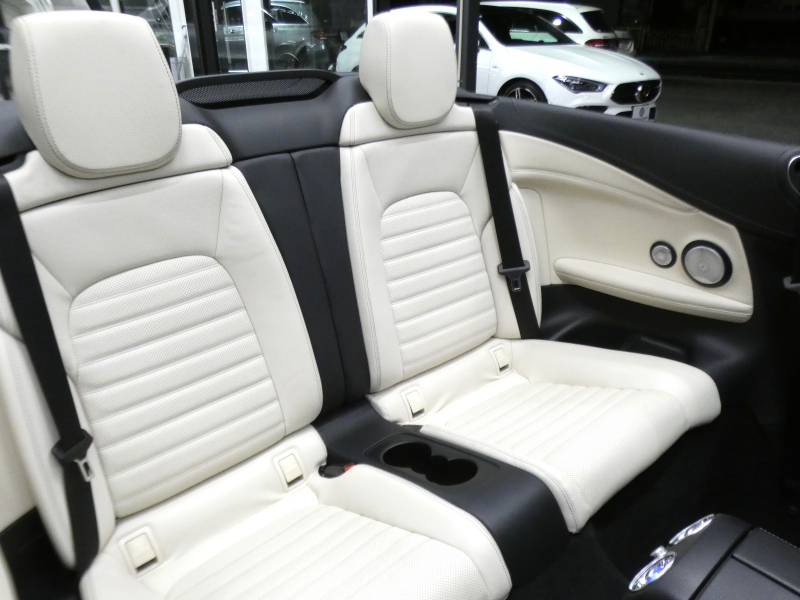 AMG Cクラス C43 4MATIC ｶﾌﾞﾘｵﾚ ﾚｰﾀﾞｰｾｰﾌﾃｨPKG　後期 390ps meｺﾈｸﾄ 白革 青幌 HDDﾅﾋﾞ 地ﾃﾞｼﾞ Appleｶｰﾌﾟﾚｲ ﾍｯﾄﾞｱｯﾌﾟD Burmester ｴｱﾊﾞﾗﾝｽPKG ﾏﾙﾁﾋﾞｰﾑLEDﾍｯﾄﾞﾗｲﾄ ｱﾝﾋﾞｴﾝﾄｴｱｱｳﾄﾚｯﾄ　2年保証付