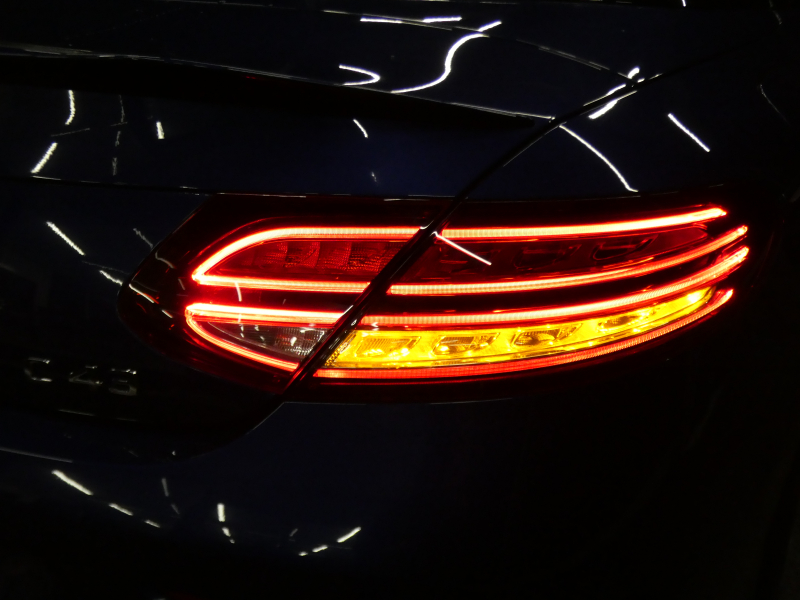 AMG Cクラス C43 4MATIC ｶﾌﾞﾘｵﾚ ﾚｰﾀﾞｰｾｰﾌﾃｨPKG　後期 390ps meｺﾈｸﾄ 白革 青幌 HDDﾅﾋﾞ 地ﾃﾞｼﾞ Appleｶｰﾌﾟﾚｲ ﾍｯﾄﾞｱｯﾌﾟD Burmester ｴｱﾊﾞﾗﾝｽPKG ﾏﾙﾁﾋﾞｰﾑLEDﾍｯﾄﾞﾗｲﾄ ｱﾝﾋﾞｴﾝﾄｴｱｱｳﾄﾚｯﾄ　2年保証付