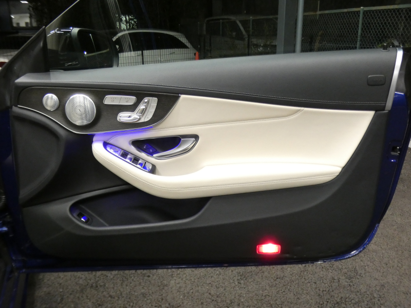 AMG Cクラス C43 4MATIC ｶﾌﾞﾘｵﾚ ﾚｰﾀﾞｰｾｰﾌﾃｨPKG　後期 390ps meｺﾈｸﾄ 白革 青幌 HDDﾅﾋﾞ 地ﾃﾞｼﾞ Appleｶｰﾌﾟﾚｲ ﾍｯﾄﾞｱｯﾌﾟD Burmester ｴｱﾊﾞﾗﾝｽPKG ﾏﾙﾁﾋﾞｰﾑLEDﾍｯﾄﾞﾗｲﾄ ｱﾝﾋﾞｴﾝﾄｴｱｱｳﾄﾚｯﾄ　2年保証付