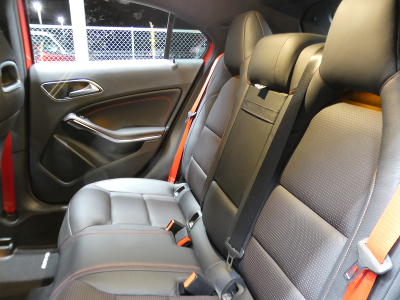 AMG Aクラス A45 AMG 4MATIC ｾｰﾌﾃｨPKG　1ｵｰﾅｰ AMGｴｱﾛ&18AW 強化ﾌﾞﾚｰｷ&ｻｽﾍﾟﾝｼｮﾝ ﾃﾞｨｽﾄﾛﾆｯｸﾌﾟﾗｽ 黒本革ｼｰﾄ HDDﾅﾋﾞ 地ﾃﾞｼﾞ Bｶﾒﾗ ｷｾﾉﾝﾗｲﾄ ｱﾀﾞﾌﾟﾃｨﾌﾞHB ﾊﾟﾄﾞﾙｼﾌﾄ 360度ﾄﾞﾗﾚｺ　2年保証付