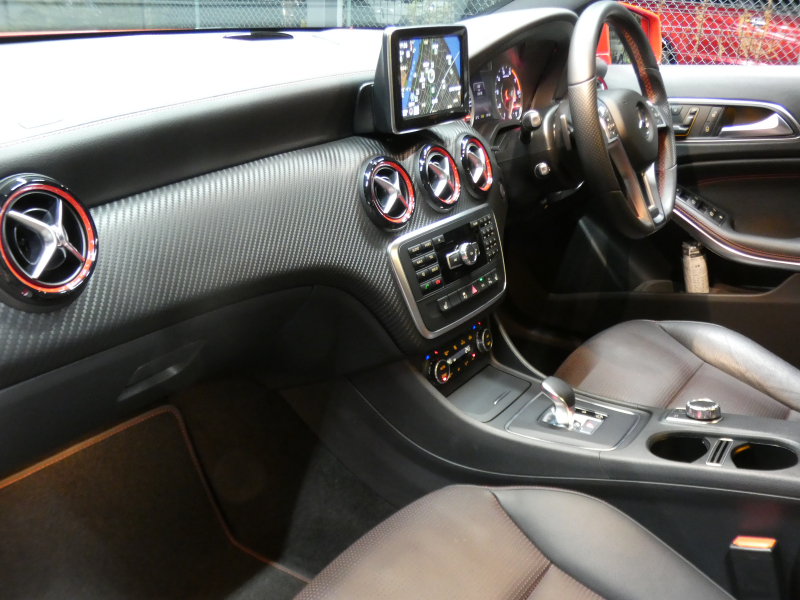 AMG Aクラス A45 AMG 4MATIC ｾｰﾌﾃｨPKG　1ｵｰﾅｰ AMGｴｱﾛ&18AW 強化ﾌﾞﾚｰｷ&ｻｽﾍﾟﾝｼｮﾝ ﾃﾞｨｽﾄﾛﾆｯｸﾌﾟﾗｽ 黒本革ｼｰﾄ HDDﾅﾋﾞ 地ﾃﾞｼﾞ Bｶﾒﾗ ｷｾﾉﾝﾗｲﾄ ｱﾀﾞﾌﾟﾃｨﾌﾞHB ﾊﾟﾄﾞﾙｼﾌﾄ 360度ﾄﾞﾗﾚｺ　2年保証付