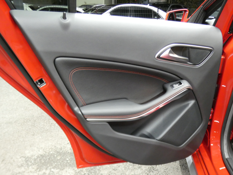 AMG Aクラス A45 AMG 4MATIC ｾｰﾌﾃｨPKG　1ｵｰﾅｰ AMGｴｱﾛ&18AW 強化ﾌﾞﾚｰｷ&ｻｽﾍﾟﾝｼｮﾝ ﾃﾞｨｽﾄﾛﾆｯｸﾌﾟﾗｽ 黒本革ｼｰﾄ HDDﾅﾋﾞ 地ﾃﾞｼﾞ Bｶﾒﾗ ｷｾﾉﾝﾗｲﾄ ｱﾀﾞﾌﾟﾃｨﾌﾞHB ﾊﾟﾄﾞﾙｼﾌﾄ 360度ﾄﾞﾗﾚｺ　2年保証付