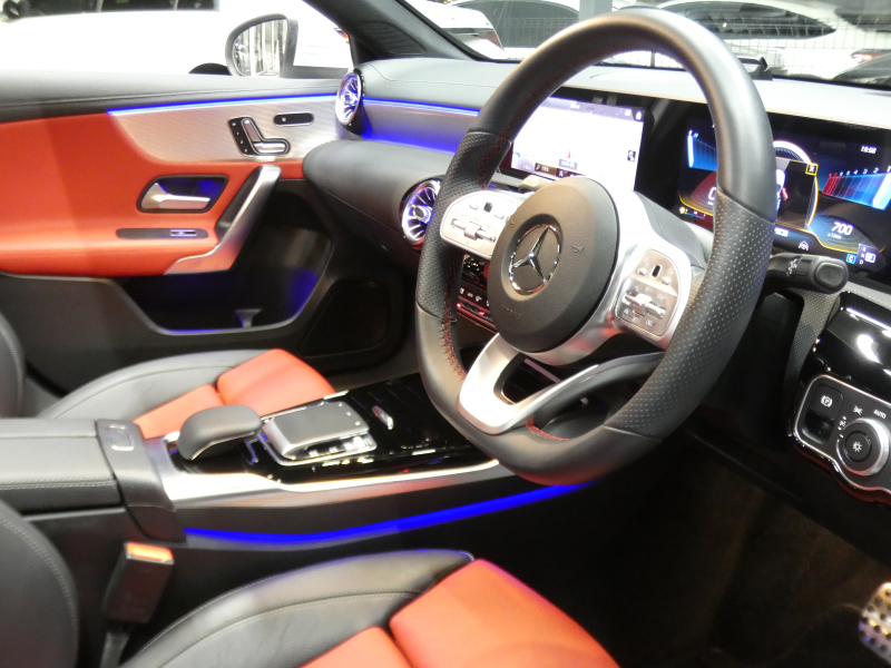 AMG Aクラス A35 4MATIC AMGｱﾄﾞﾊﾞﾝｽﾄﾞ&ﾅﾋﾞｹﾞｰｼｮﾝ&ﾚｰﾀﾞｰｾｰﾌﾃｨPKG　meｺﾈｸﾄ AMGｴｱﾛ 18ｲﾝﾁｱﾙﾐ 強化ﾌﾞﾚｰｷ 赤黒革 ﾊﾟﾉﾗﾏｻﾝﾙｰﾌ MBUXﾅﾋﾞ 360ｶﾒﾗ ﾍｯﾄﾞｱｯﾌﾟD 液晶ﾒｰﾀｰ ｱﾄﾞﾊﾞﾝｽﾄﾞS 360度ﾄﾞﾗﾚｺ  LEDﾍｯﾄﾞﾗｲﾄ　2年保証付