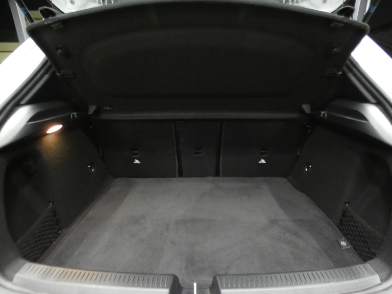 AMG Aクラス A35 4MATIC AMGｱﾄﾞﾊﾞﾝｽﾄﾞ&ﾅﾋﾞｹﾞｰｼｮﾝ&ﾚｰﾀﾞｰｾｰﾌﾃｨPKG　meｺﾈｸﾄ AMGｴｱﾛ 18ｲﾝﾁｱﾙﾐ 強化ﾌﾞﾚｰｷ 赤黒革 ﾊﾟﾉﾗﾏｻﾝﾙｰﾌ MBUXﾅﾋﾞ 360ｶﾒﾗ ﾍｯﾄﾞｱｯﾌﾟD 液晶ﾒｰﾀｰ ｱﾄﾞﾊﾞﾝｽﾄﾞS 360度ﾄﾞﾗﾚｺ  LEDﾍｯﾄﾞﾗｲﾄ　2年保証付