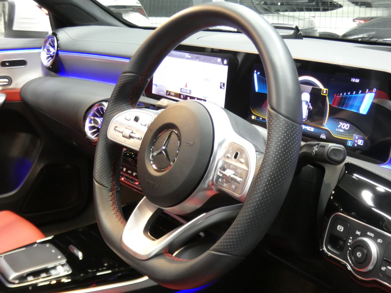 AMG Aクラス A35 4MATIC AMGｱﾄﾞﾊﾞﾝｽﾄﾞ&ﾅﾋﾞｹﾞｰｼｮﾝ&ﾚｰﾀﾞｰｾｰﾌﾃｨPKG　meｺﾈｸﾄ AMGｴｱﾛ 18ｲﾝﾁｱﾙﾐ 強化ﾌﾞﾚｰｷ 赤黒革 ﾊﾟﾉﾗﾏｻﾝﾙｰﾌ MBUXﾅﾋﾞ 360ｶﾒﾗ ﾍｯﾄﾞｱｯﾌﾟD 液晶ﾒｰﾀｰ ｱﾄﾞﾊﾞﾝｽﾄﾞS 360度ﾄﾞﾗﾚｺ  LEDﾍｯﾄﾞﾗｲﾄ　2年保証付