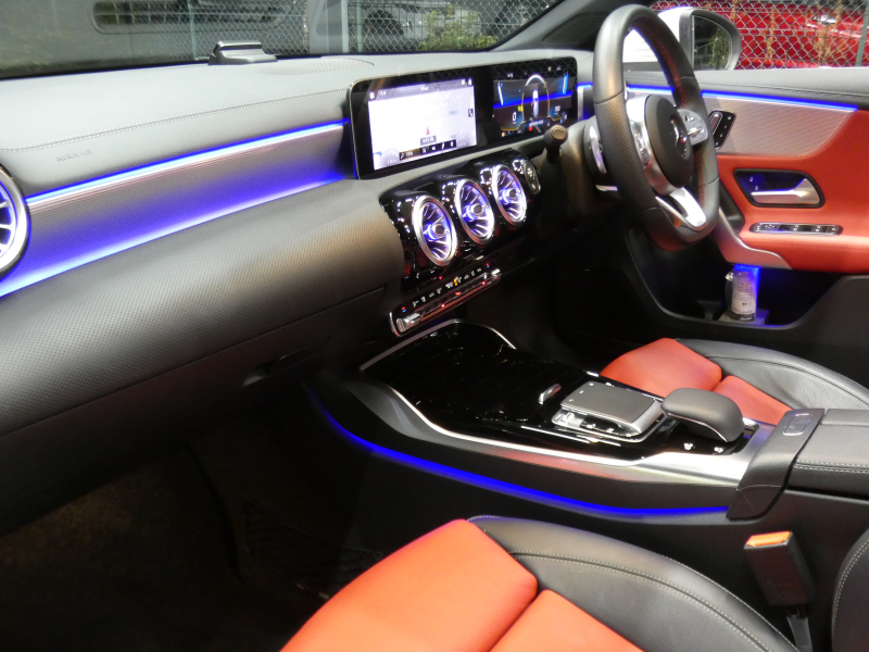 AMG Aクラス A35 4MATIC AMGｱﾄﾞﾊﾞﾝｽﾄﾞ&ﾅﾋﾞｹﾞｰｼｮﾝ&ﾚｰﾀﾞｰｾｰﾌﾃｨPKG　meｺﾈｸﾄ AMGｴｱﾛ 18ｲﾝﾁｱﾙﾐ 強化ﾌﾞﾚｰｷ 赤黒革 ﾊﾟﾉﾗﾏｻﾝﾙｰﾌ MBUXﾅﾋﾞ 360ｶﾒﾗ ﾍｯﾄﾞｱｯﾌﾟD 液晶ﾒｰﾀｰ ｱﾄﾞﾊﾞﾝｽﾄﾞS 360度ﾄﾞﾗﾚｺ  LEDﾍｯﾄﾞﾗｲﾄ　2年保証付